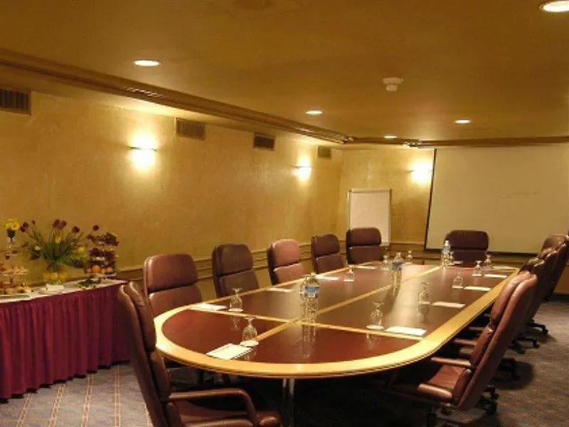 *** Hotel Holiday Inn Montreal Midtown Canada
